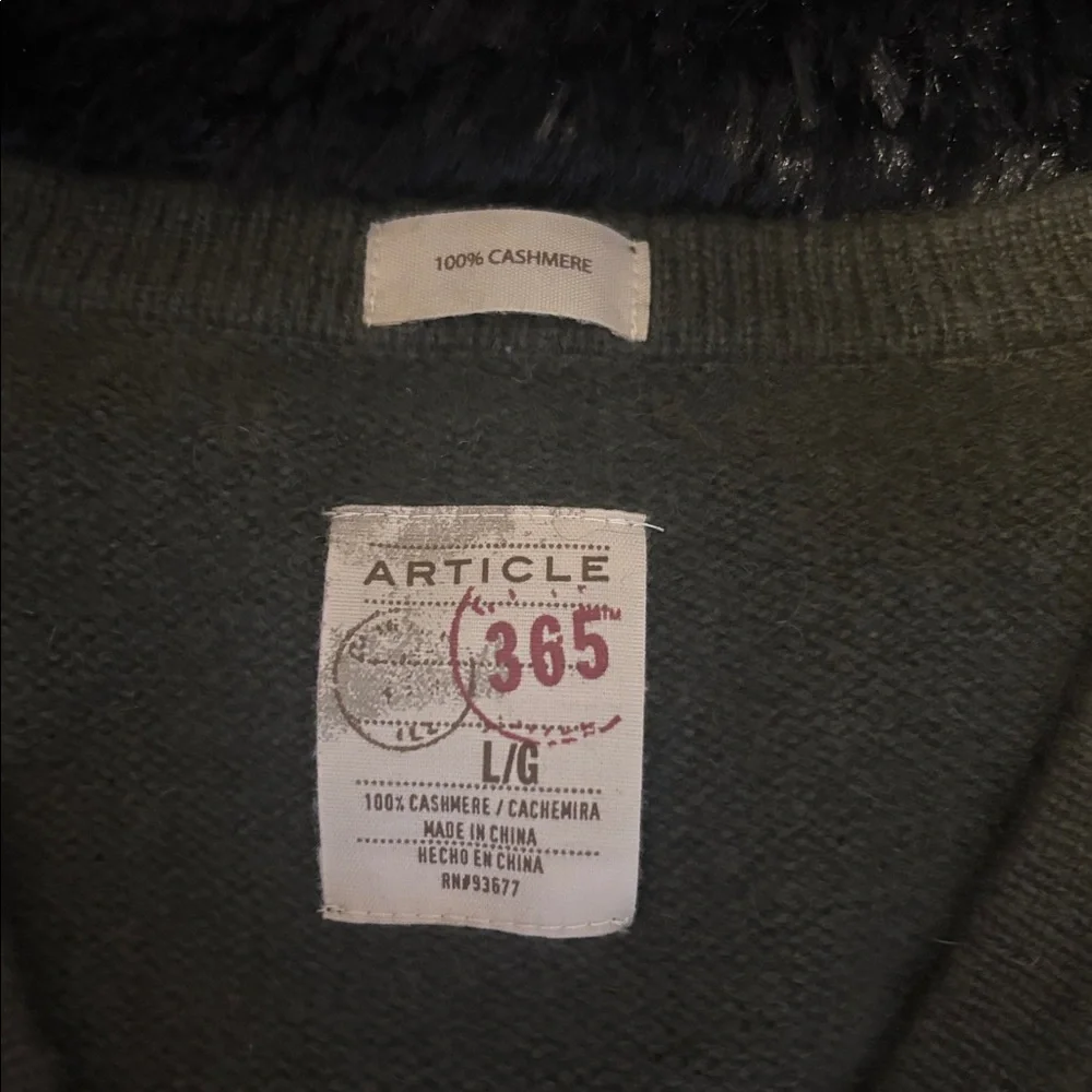 Article 365 Men's Olive V-Neck 100% Cashmere Sweater Size L